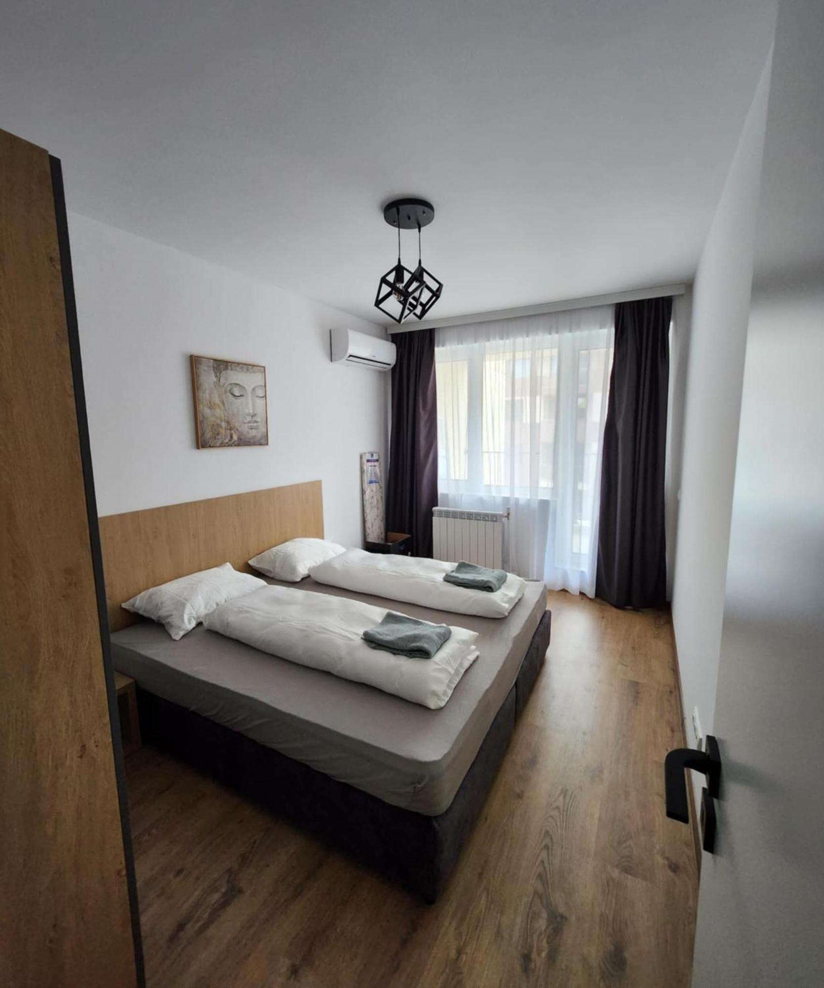 Student City & Privat Parking Apartment
