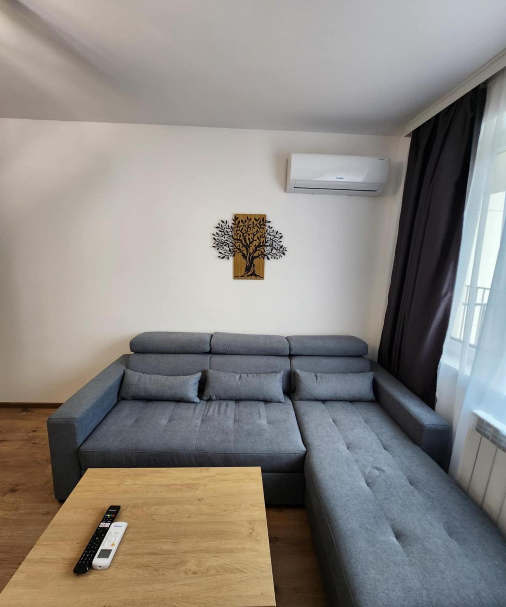 Student City & Privat Parking Apartment *