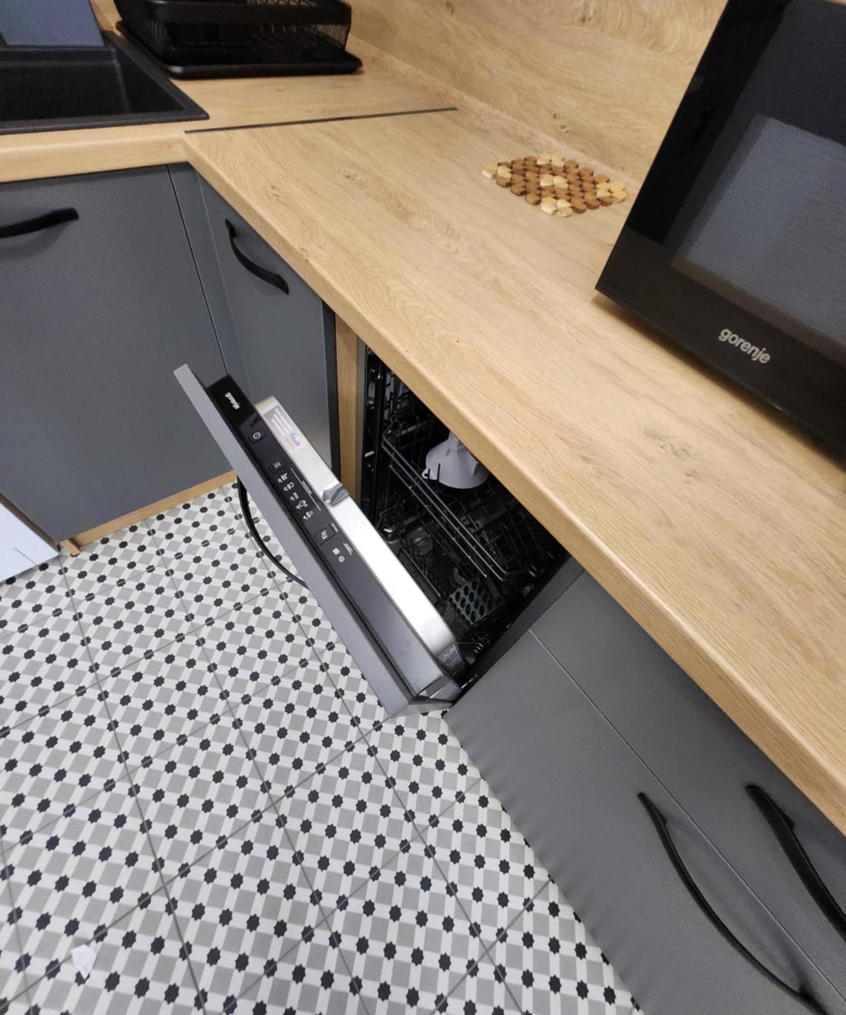 Student City & Privat Parking Apartament